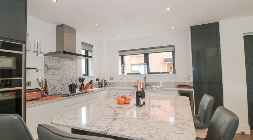 Photo of Agua de Plata, 16 Wakeling Island, Silverlake