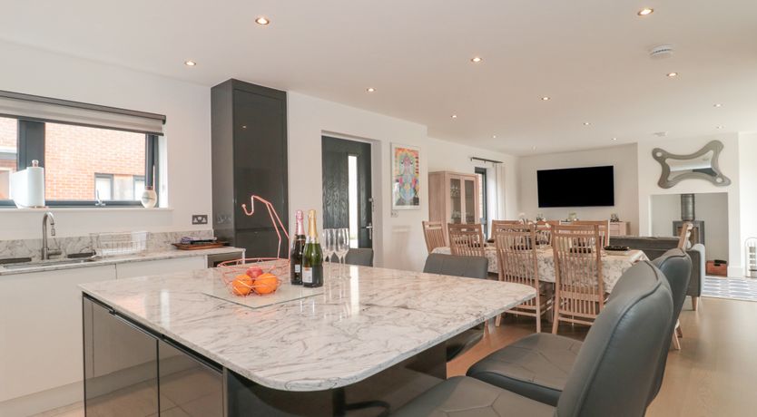 Photo of Agua de Plata, 16 Wakeling Island, Silverlake