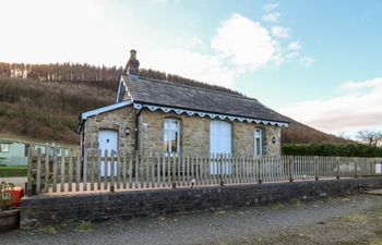 Railway Station Cottage Holiday Home