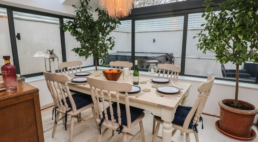 Photo of Palm Tree Cottage