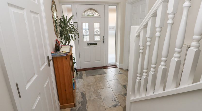 Photo of Llygad Yr Haul (Sun)