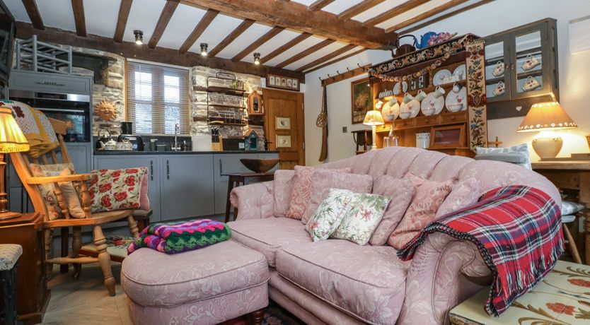 Photo of Hoarders Cottage