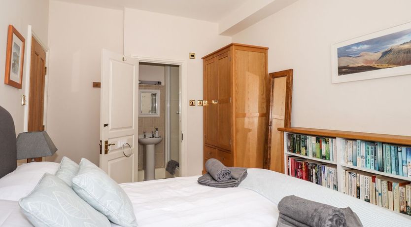 Photo of Walla Crag, Royal Oak House