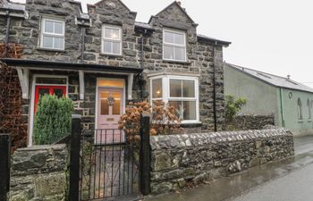 Hendre Cottage Holiday Home
