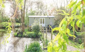 Photo of Damsel Shepherds Hut