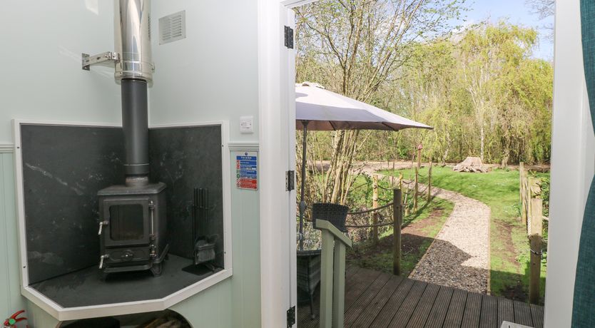 Photo of Damsel Shepherds Hut