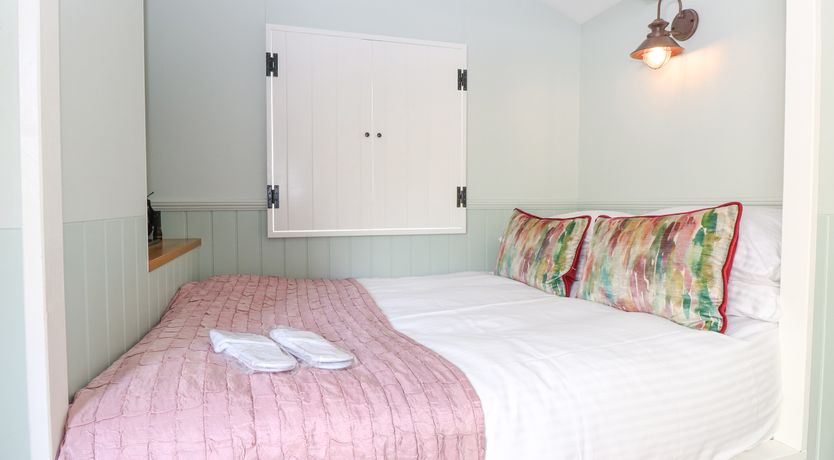 Photo of Damsel Shepherds Hut