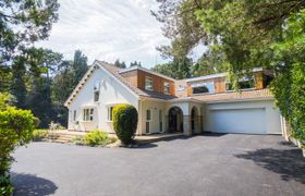 Photo of branksome-wood-house