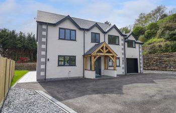 Ty Mawr Holiday Home