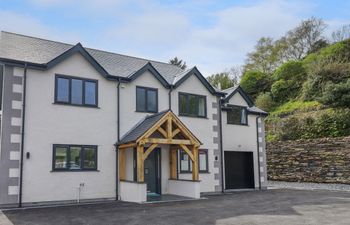 Ty Mawr Holiday Home