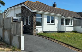 Tansea Holiday Home