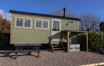 Shepherd Hut 1 Holiday Home