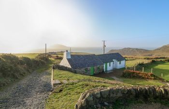 Bryn Canaid Holiday Home