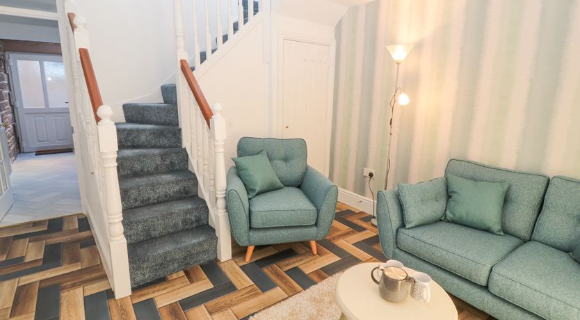 Photo of Hillside Hideaway