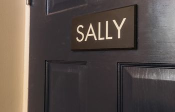 Sally Holiday Home