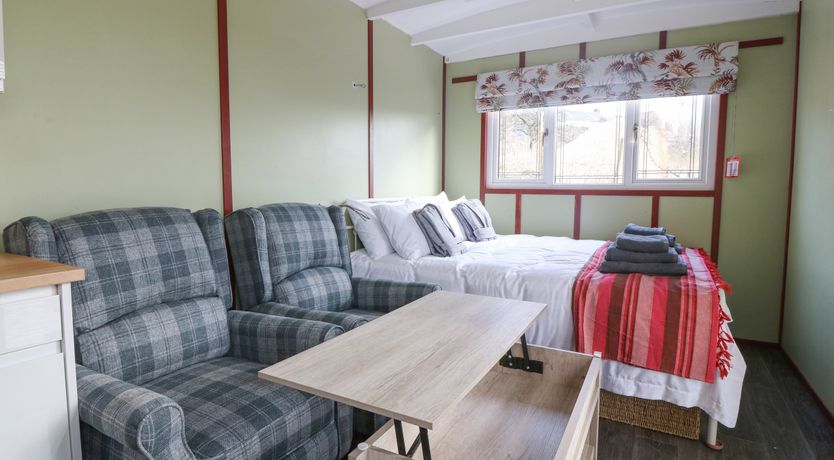 Photo of Nŷth Y Bioden (Magpie's Nest)