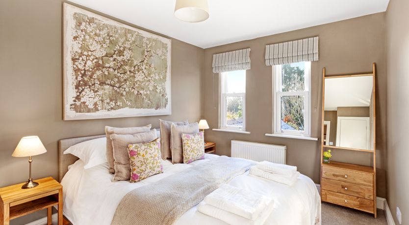 Photo of Thorncliffe House