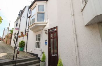 Little Gull Cottage Holiday Home