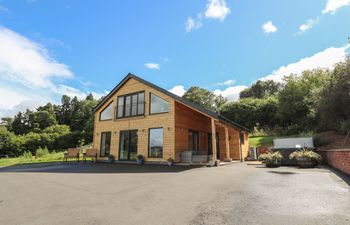 Harp Meadow Holiday Home