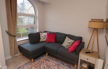 1 Ilsham Cottages Holiday Home