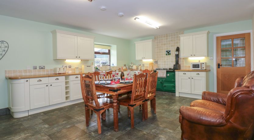 Photo of Yr Hen Stabl