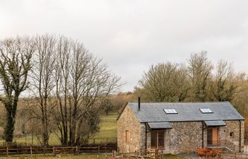 Lower Walreddon Barn Holiday Home