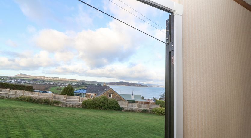 Photo of Caravan at Cartref