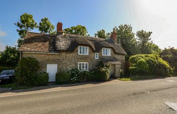 Alice's Cottage Holiday Home