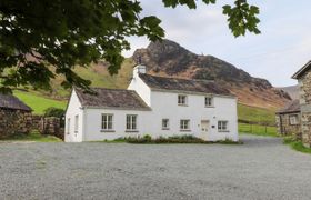 Photo of one-side-house-farm