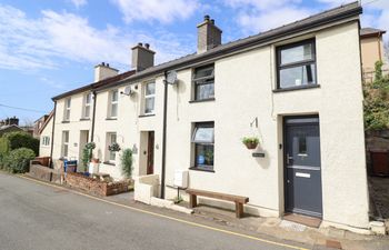 Railway Cottage Holiday Home