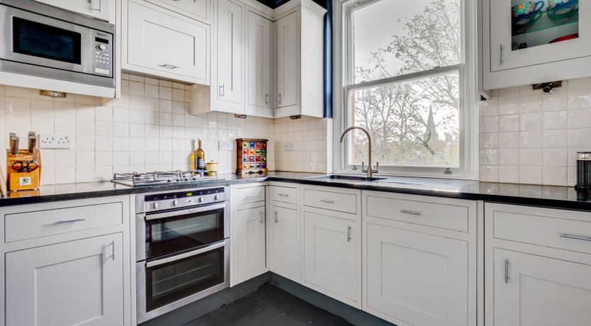 Photo of Crimson & Chestnut