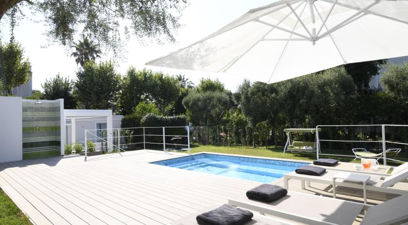 Photo of Paradise Moon