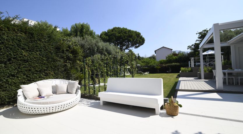 Photo of Paradise Moon