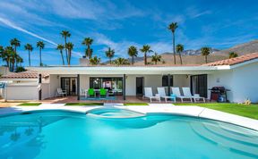 Photo of Enchanting Desert Retreat