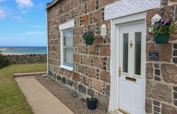 Bella's Beach Cottage Holiday Home