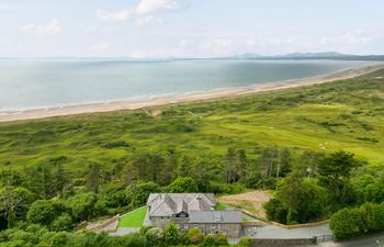 Plas Amherst Holiday Home