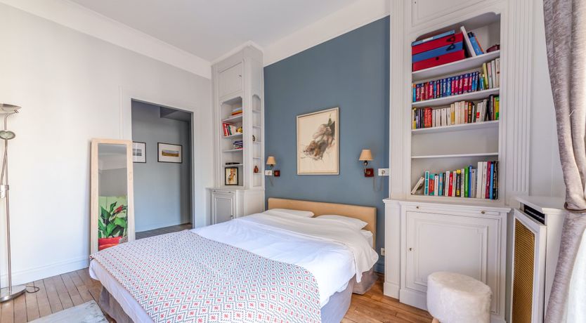 Photo of Elegant Belle Epoque