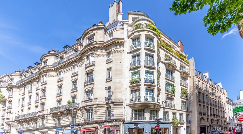 Photo of Elegant Belle Epoque