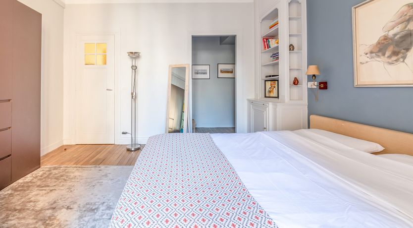 Photo of Elegant Belle Epoque