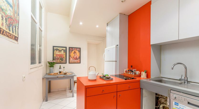 Photo of Elegant Belle Epoque