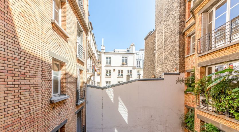 Photo of Elegant Belle Epoque