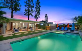 Photo of Mid-century Escape