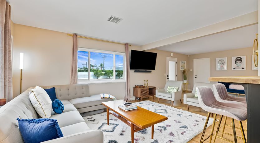 Photo of Mid-century Escape