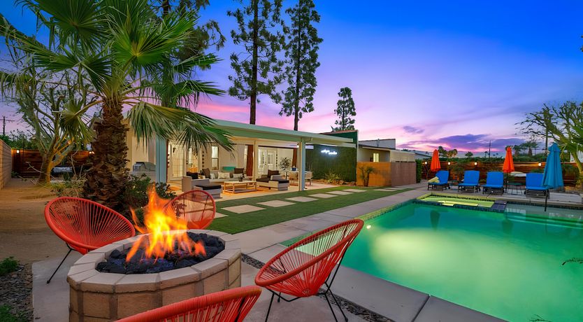 Photo of Mid-century Escape