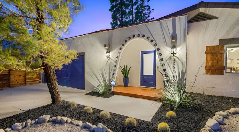 Photo of Mid-century Escape