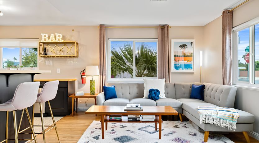 Photo of Mid-century Escape