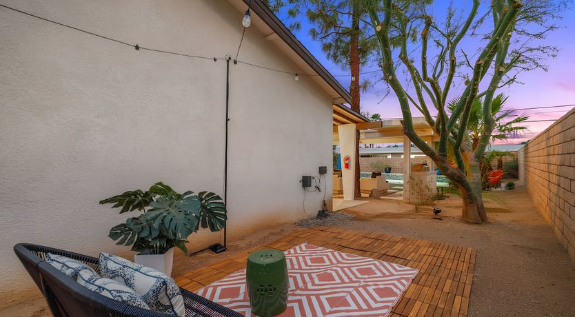 Photo of Mid-century Escape