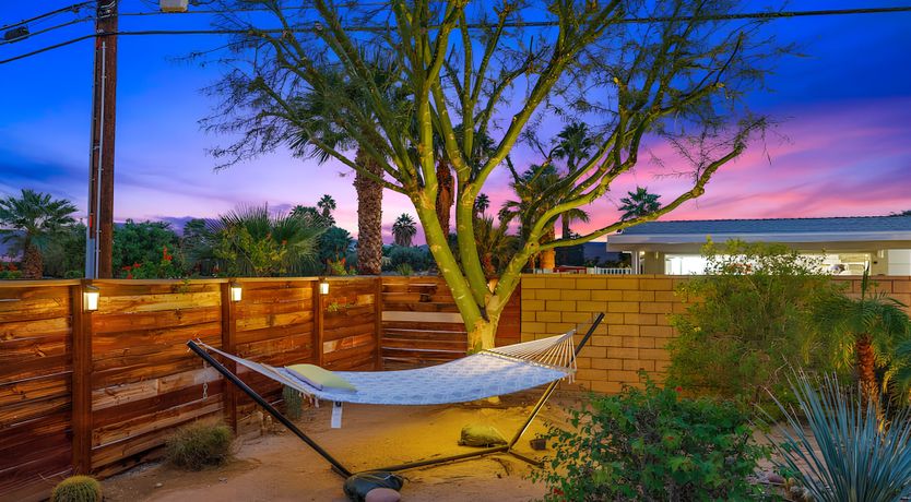 Photo of Mid-century Escape