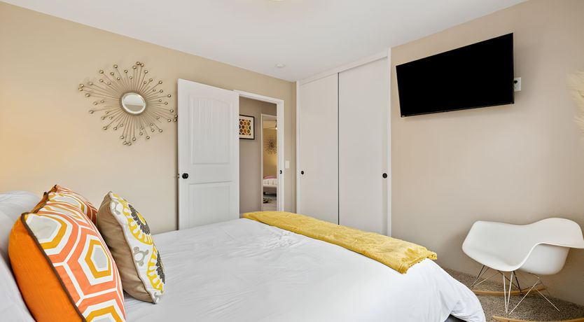 Photo of Mid-century Escape