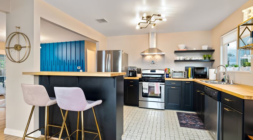 Photo of Mid-century Escape